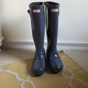 Hunter gloss rain boots